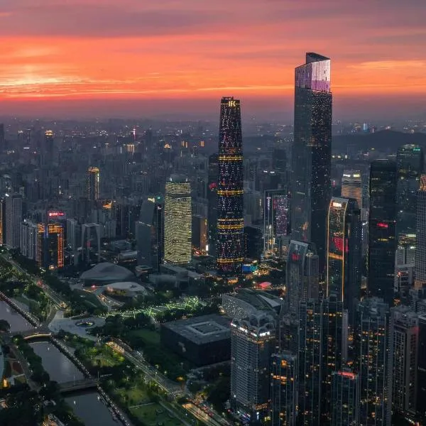 Lichun Gerui Hotel Guangzhou Zhujiang New Town Times Square Branch Free Bus Shuttle Service for the Canton Fair, hotell i Guangzhou
