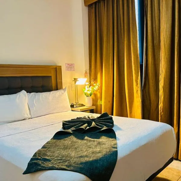 Hotel Grand Lion, ξενοδοχείο σε Τορρεόν