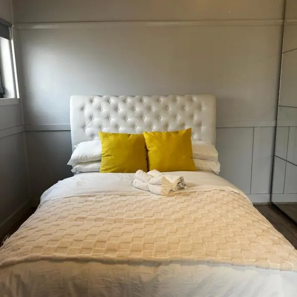 BEST home! YOUR new FAVOURITE! Book Now!, hotel v destinácii Sydney