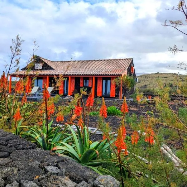 Casa Baleia Laranja Ocean-Front, hotel v destinaci Madalena