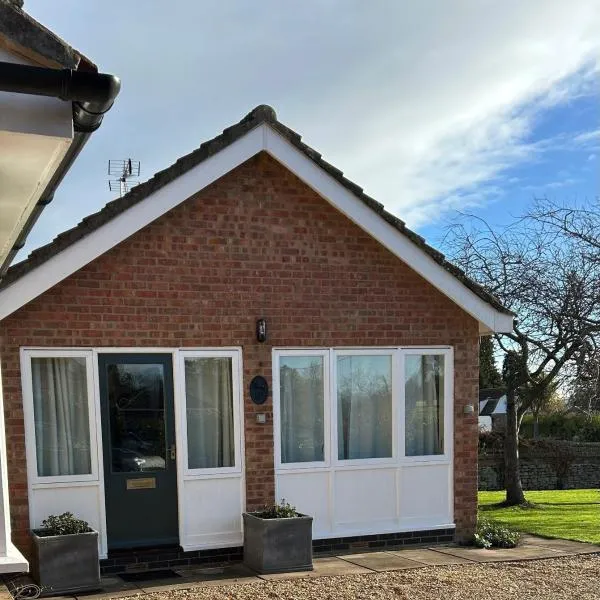 The Nest、ボーンのホテル