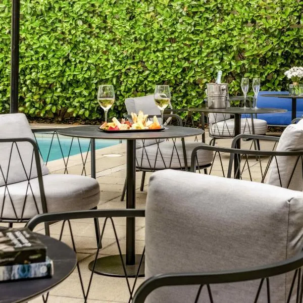 Pullman Santiago Vitacura, hotel din Santiago