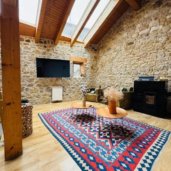 La Casuca De la Iglesia, hotel en Ubiarco