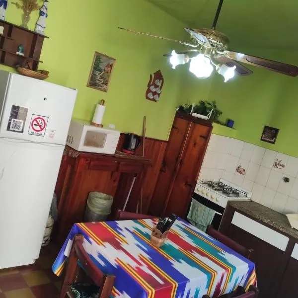 Depto San Clemente del tuyu centro، فندق في سان كليمنتي ديل تويو