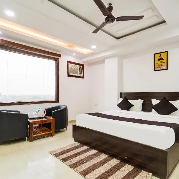 Yashobhoomi Grand, ξενοδοχείο σε Jāmb