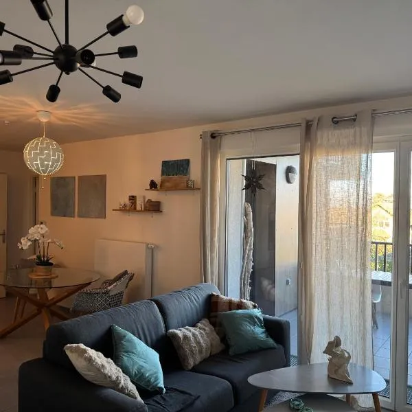 Appartement cosy et confortable à deux pas du lac, hotelli kohteessa Excénevex