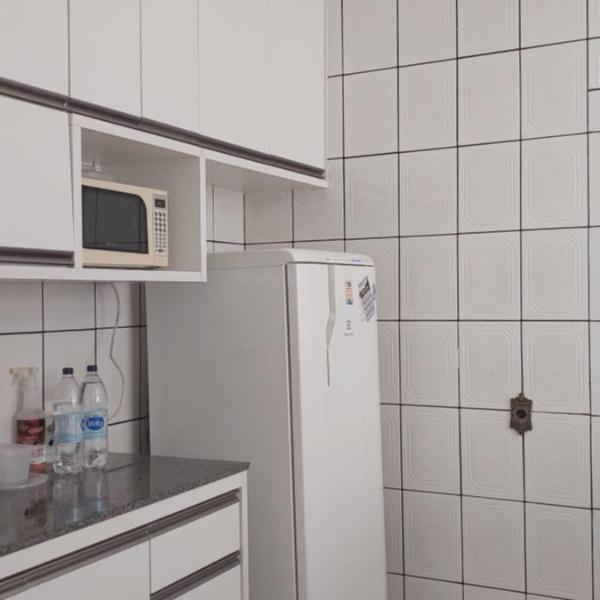 Quarto individual em casa compartilhada com ar condicionado - Foto 4
