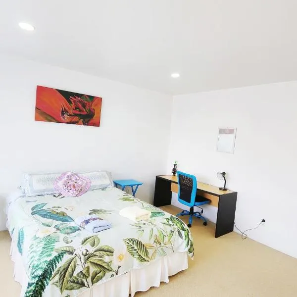 Private guest suite near the airport 1-4 guests, hotel v Aucklandu