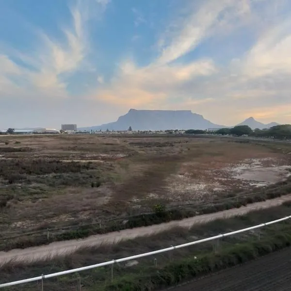 Apartment in Milnerton, Royal Ascot, Cape Town: Cape Town şehrinde bir otel