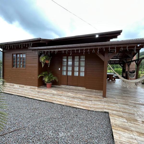 Casa no interior com piscina- seu lugar de descanso
