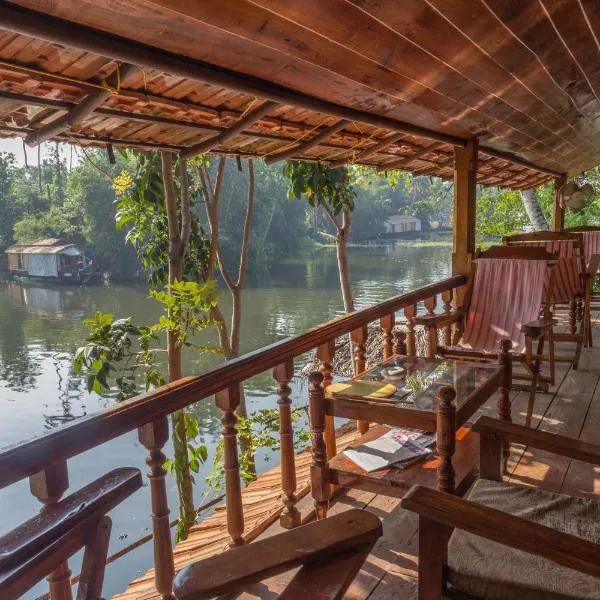 Malayalam Lake Resort, hotel di Alleppey