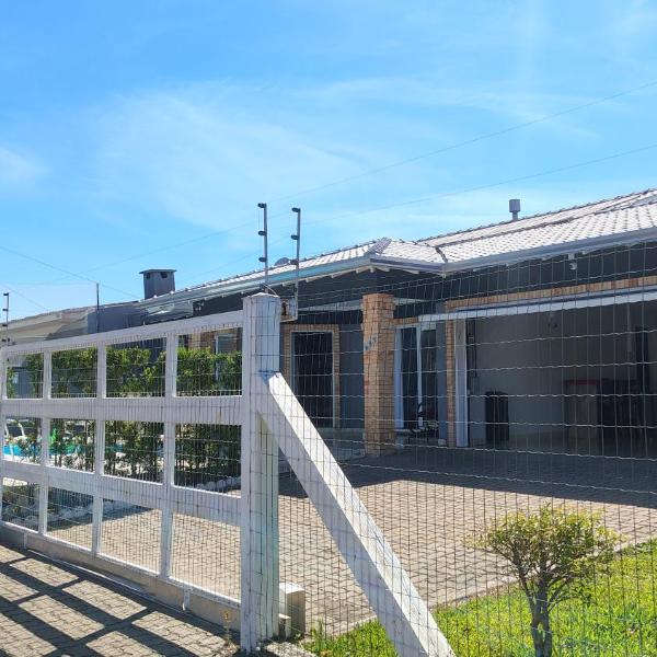 Casa com piscina em Rainha do Mar Xangri-lá