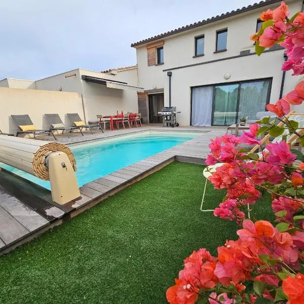 Villa Nananthée T5 de luxe,4-8 pers, piscine privée chauffée, Hotel in Lecci