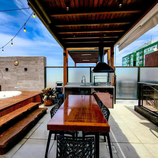 Cobertura com jacuzzi a 130m da praia de Tambaú, Hotel in João Pessoa