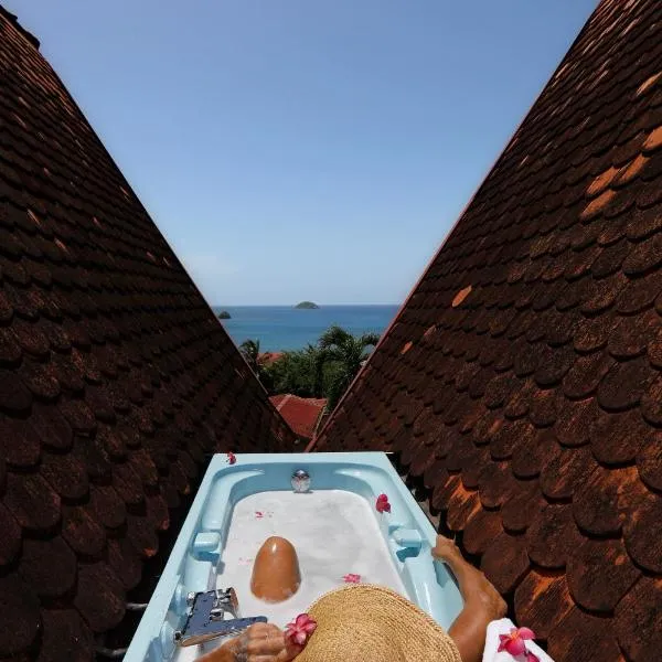 La baignoire sur le toit 7 à 8 personnes、ラ・トリニテのホテル