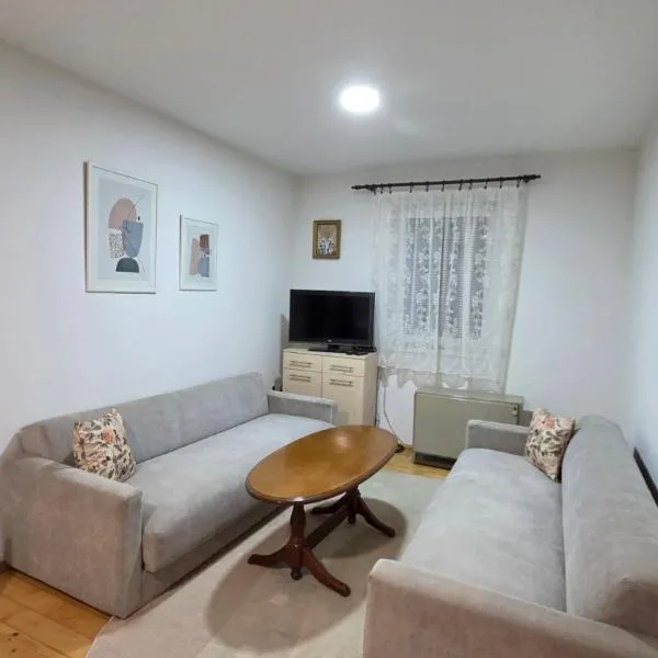 Vikendica Miki 2, hotel em Bratunac