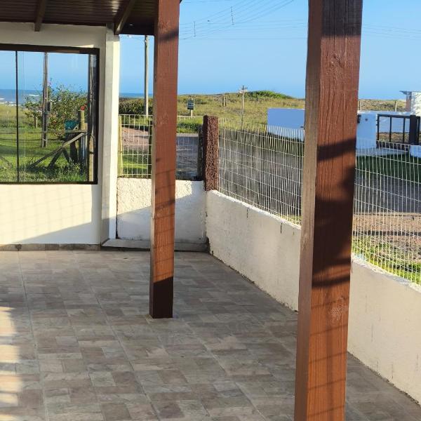 Branca - Refúgio com Bilhar, Churrasco e Vista Mar