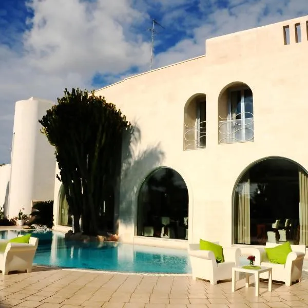 Il Grillo Hotel, hotel v destinaci Pulsano
