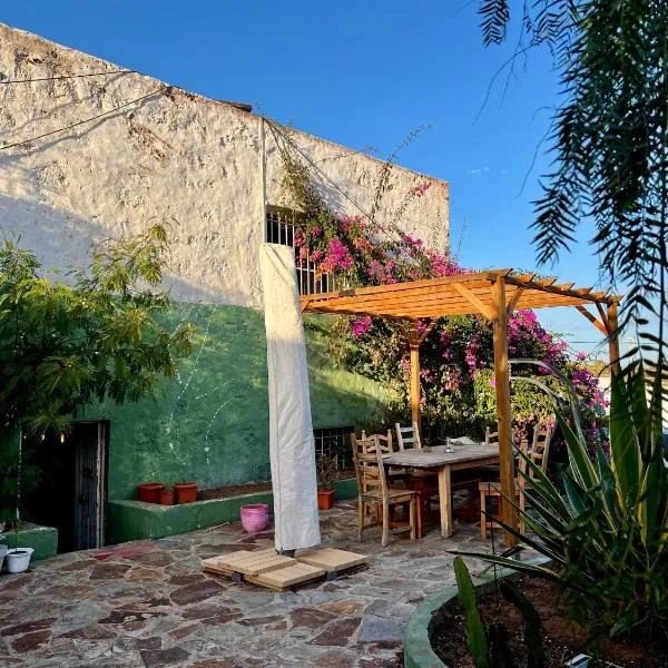 Casa Gatti - Autentica Casa Canaria nel cuore di Lanzarote, hotel in Tiagua