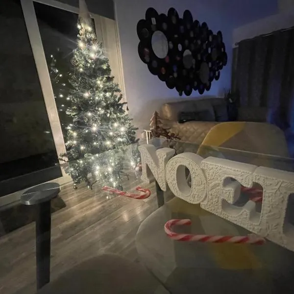 2 Bed Town Centre Apt in Porthcawl, parking, Wifi ,Sky & Netflix, hotel in Porthcawl