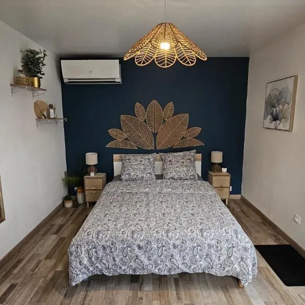 Chambre privé climatisé, ξενοδοχείο σε Vertaizon