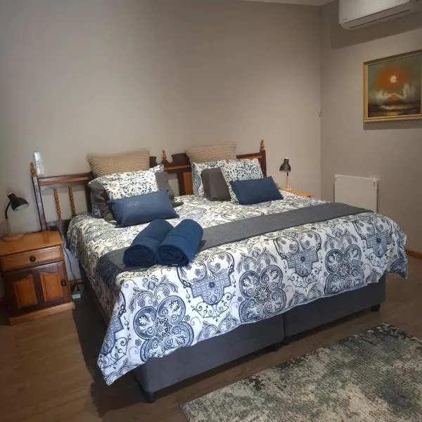 Spacious Suite in Somerset West โรงแรมในซัมเมอร์เซ็ต เวสต์
