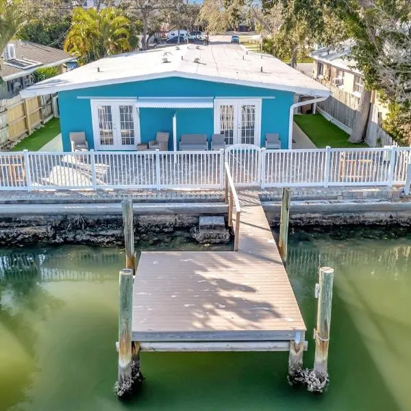 Watefront King Boat Dock & Pets OK Walk 2 Beach, hotel u gradu Klirvoter Bič