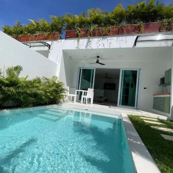 Lotus Bleu Resort & Restaurant, ξενοδοχείο σε Rawai Beach