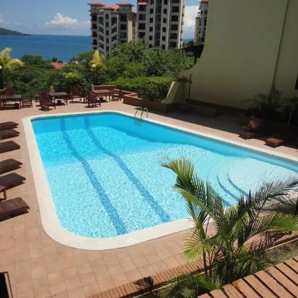 Sunset Heights 402, hotel v destinaci Playa Flamingo