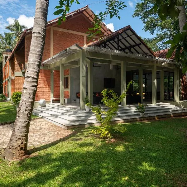 Arika Villa - Special Deals on F&B and Spa Treatments, hotel in Dambulla