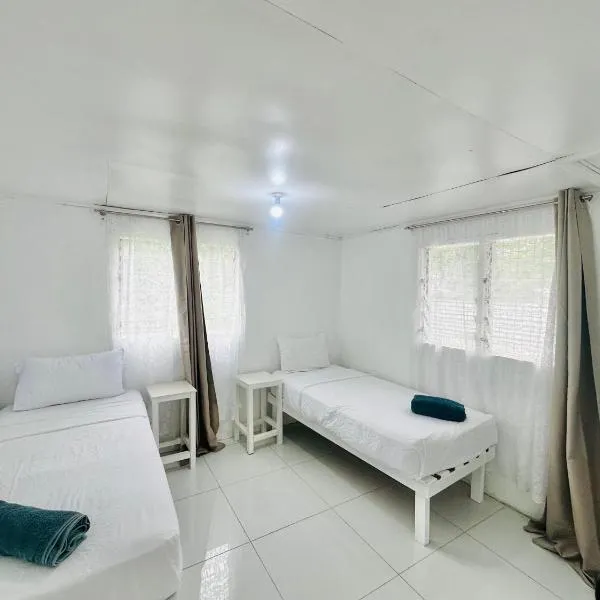 Private Twin Room - Tonga Coral Cottage, ξενοδοχείο σε Hofoa