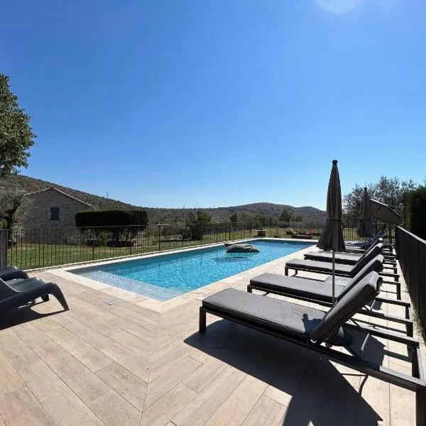 Mas de Veyras - Gîtes 5 étoiles en Ardèche，位于Lachapelle Sous Aubenas的酒店