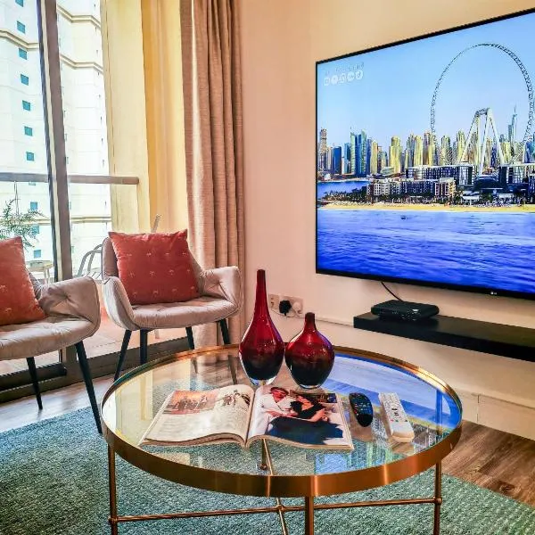 La Buena Vida Holiday Homes - Modern, Luxe & Spacious 4-Bed, Full Kitchen, near to Beach, Tram & Marina, hotel v Dubaju