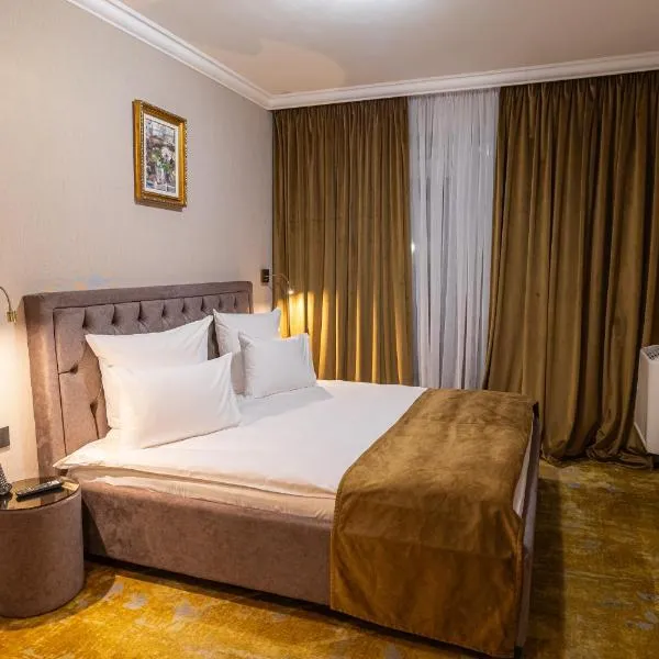 Hotel Brilliant Plaza, ξενοδοχείο σε Ζαλάου