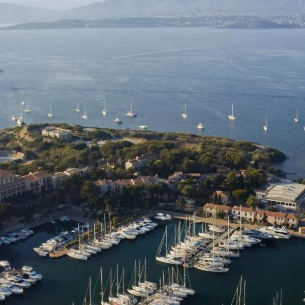 Hôtel Helios & SPA - Ile des Embiez，位于锡富尔勒普拉日的酒店