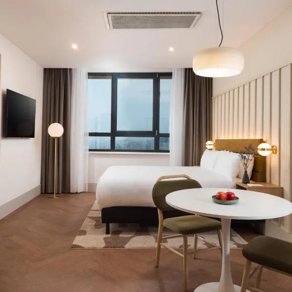 master Wola Warsaw, hotel di Warsaw