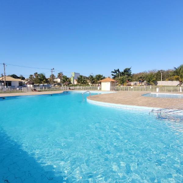Casa em condomínio com piscina e ampla área de lazer em Araruama