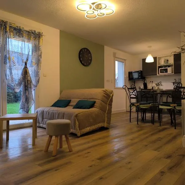 Appartement (jardin clos et privatif), hotel em Taden