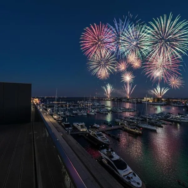 Apartament Faltom 26 Yacht Park z tarasem, khách sạn ở Gdynia