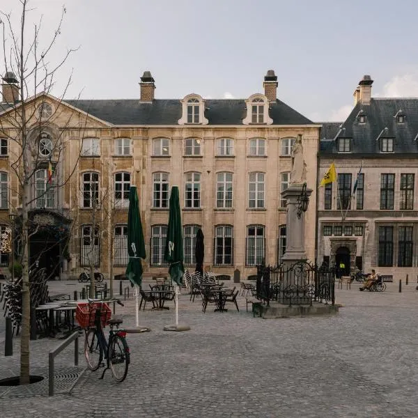 A Place Antwerp - Boutique Suites & Flats - Leeuwenstraat 15, hotel in Antwerp