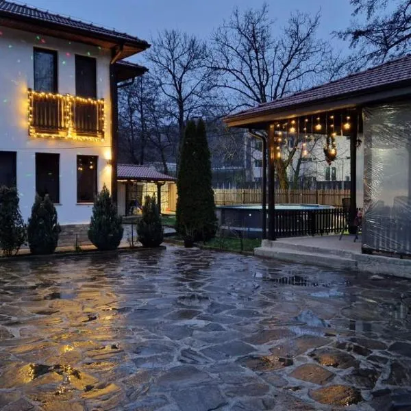 Къщи за гости Тепавица - Pool & Coworking, hôtel à Tryavna