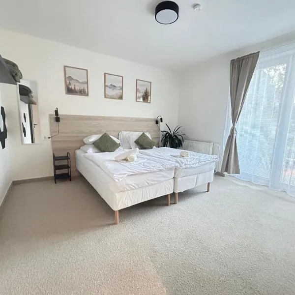 Hotel Sport Houštka, hotel en Houštʼka