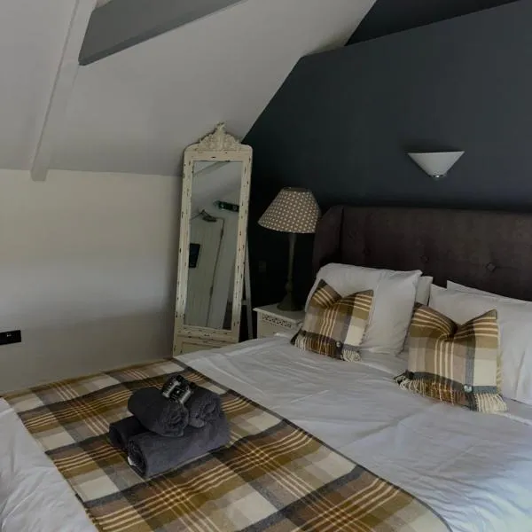 The Golden Mile Country Inn, hotel in Ewenny