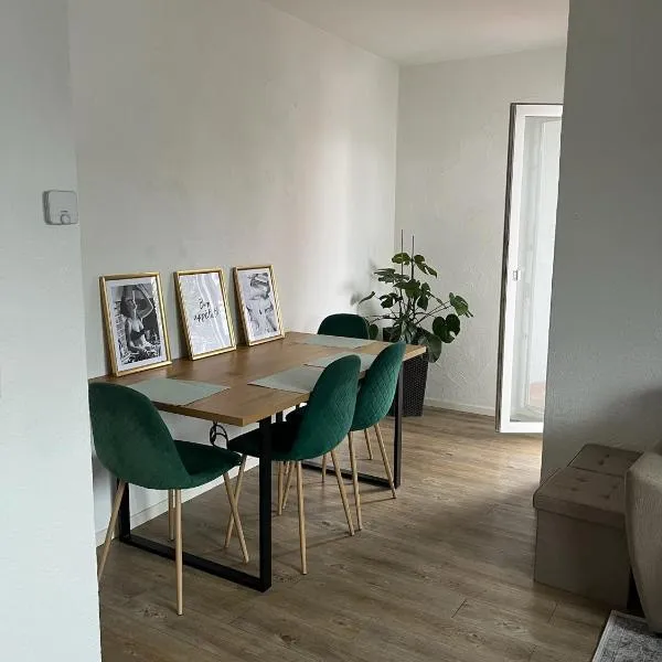 Alpenblick - Zentralgelegene 2-Zimmer-Wohnung, hotel in Kiefersfelden