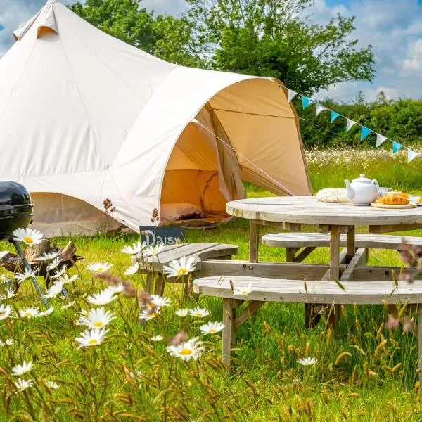 Red Clover at Blancas Bell Tents, hotel Ringsteadben