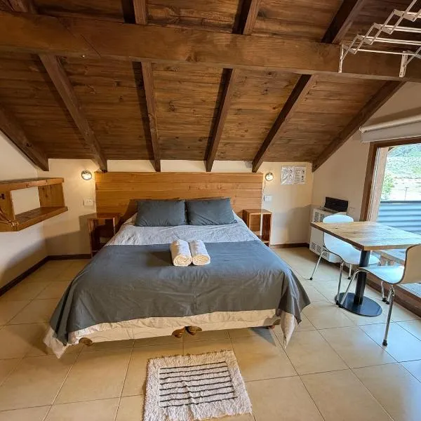 Campo Base Aparts, hotell i El Chalten