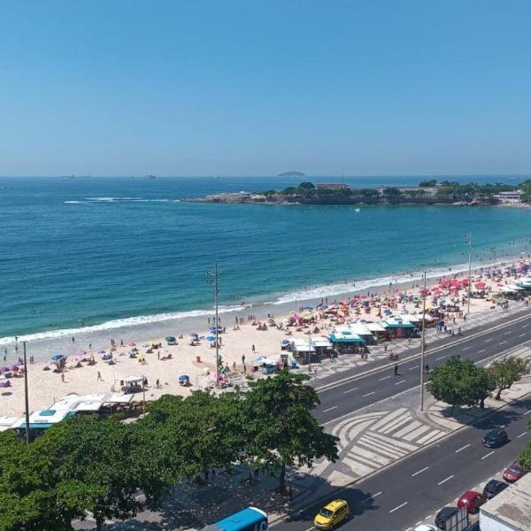Apto beira-mar na rua do metrô