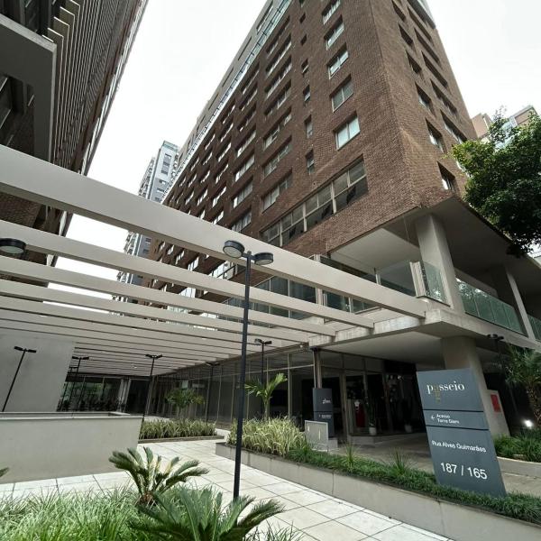 Lindo e moderno apartamento em Pinheiros com wi-fy, vaga de garagem, academia, piscina ao lado da Rua Oscar freire
