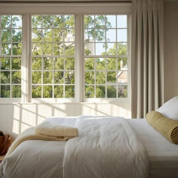 The Belvedere Hotel & Spa, ξενοδοχείο στο Κίνγκστον