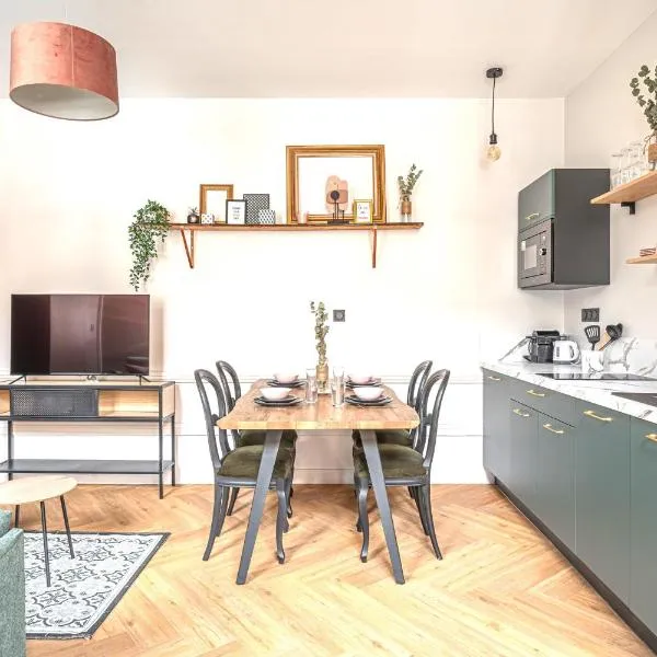 Le Félix Appart'Hotel, centre ville Romans-sur-Isère, hotel in Romans-sur-Isère